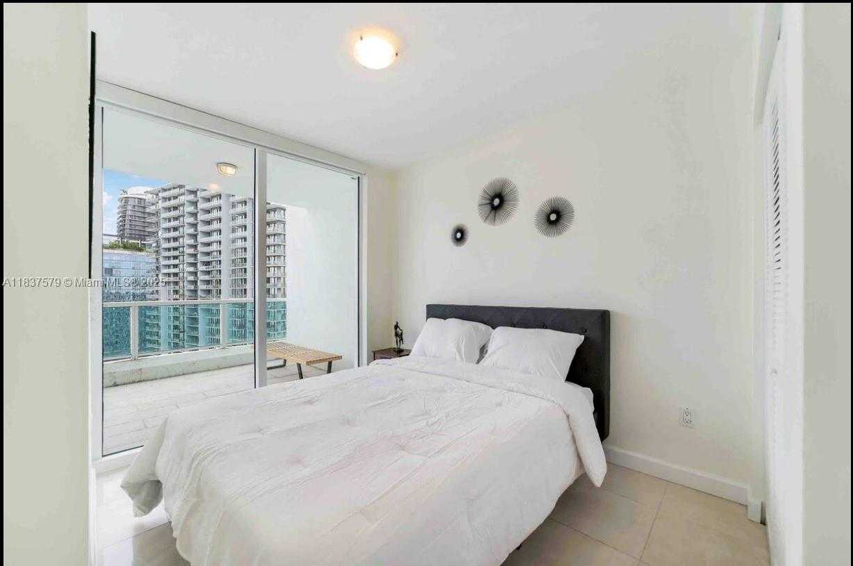 Small Image of 41 SOUTH EAST 5TH ST #2308, Miami Number 12