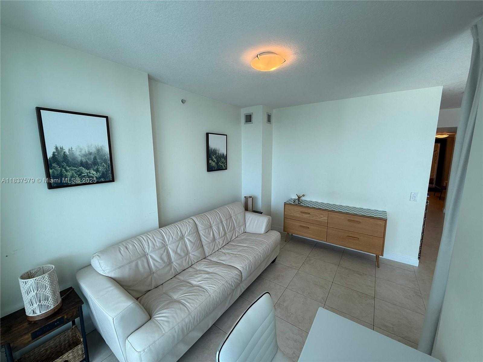 Small Image of 41 SOUTH EAST 5TH ST #2308, Miami Number 32