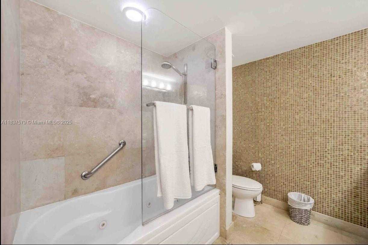 Small Image of 41 SOUTH EAST 5TH ST #2308, Miami Number 7