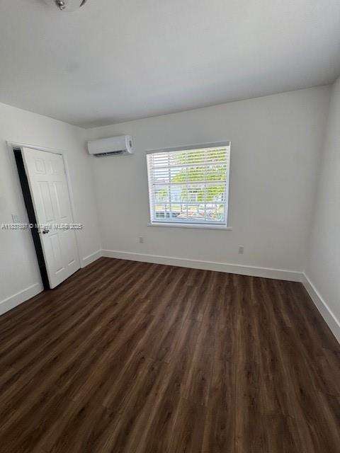 Small Image of 2210 NORTH WEST NORTH RIVER DR #3, Miami Number 14