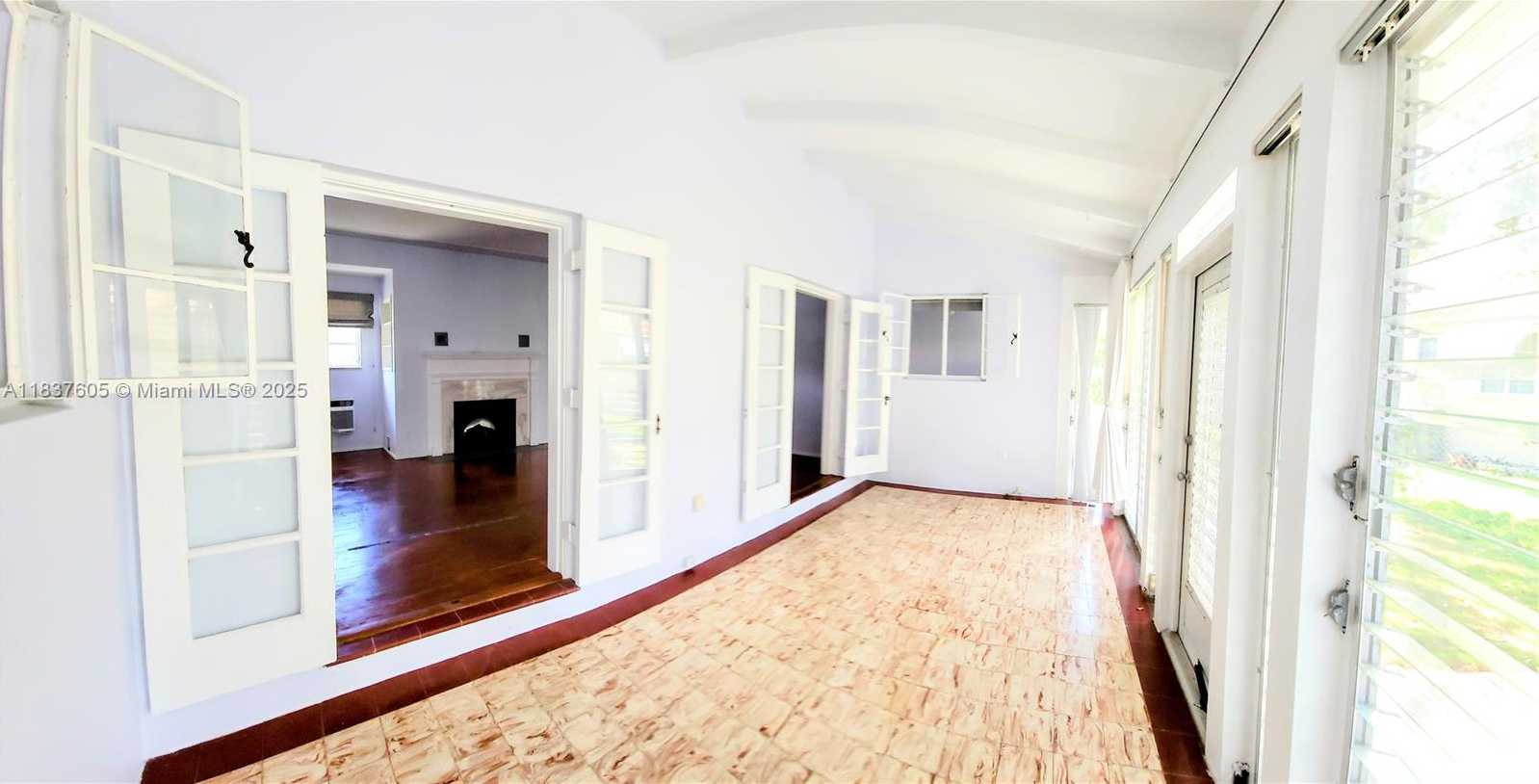 Small Image of 828 NORTH EAST 76TH ST, Miami Number 15