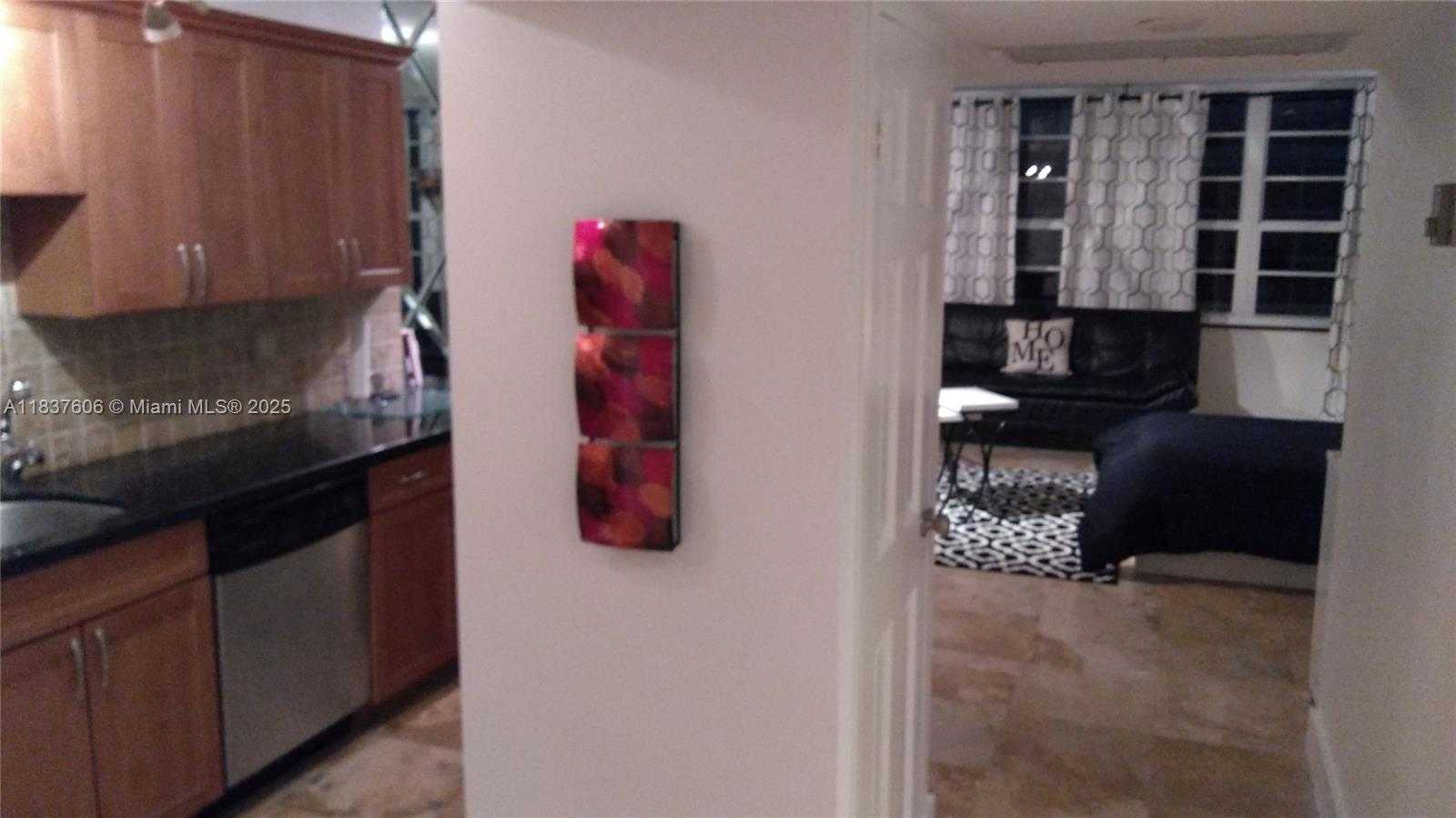 Small Image of 100 LINCOLN RD #1206, Miami Beach Number 5