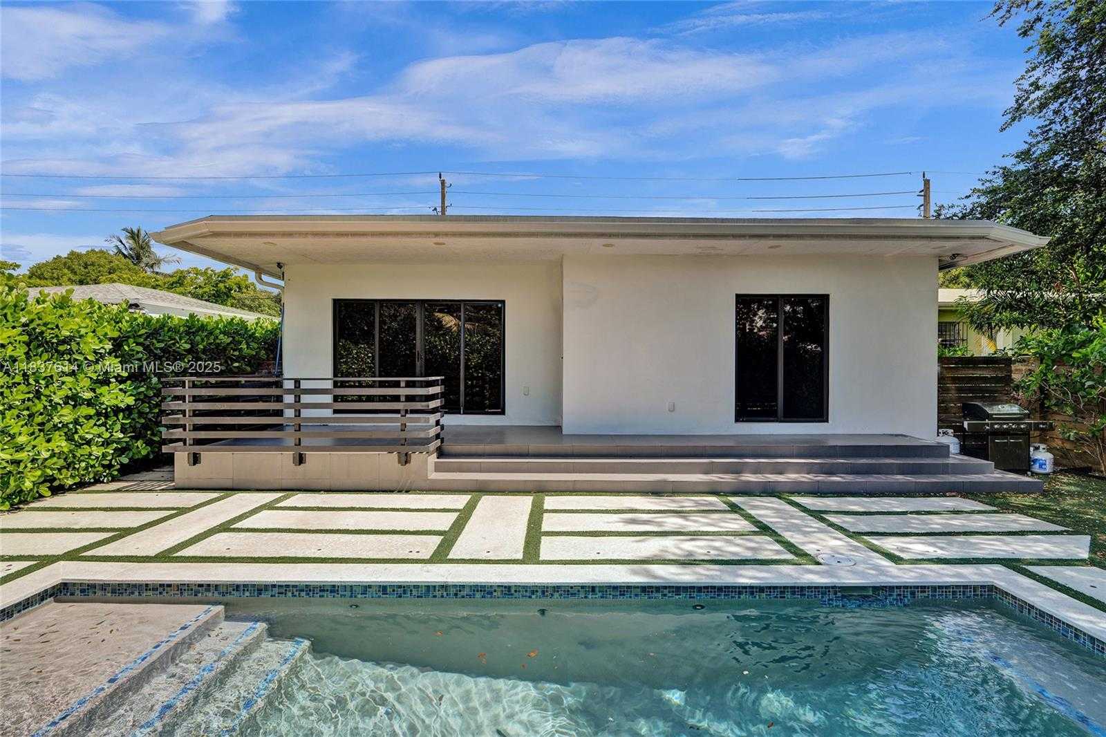 Small Image of 120 NORTH WEST 41ST ST, Miami Number 42