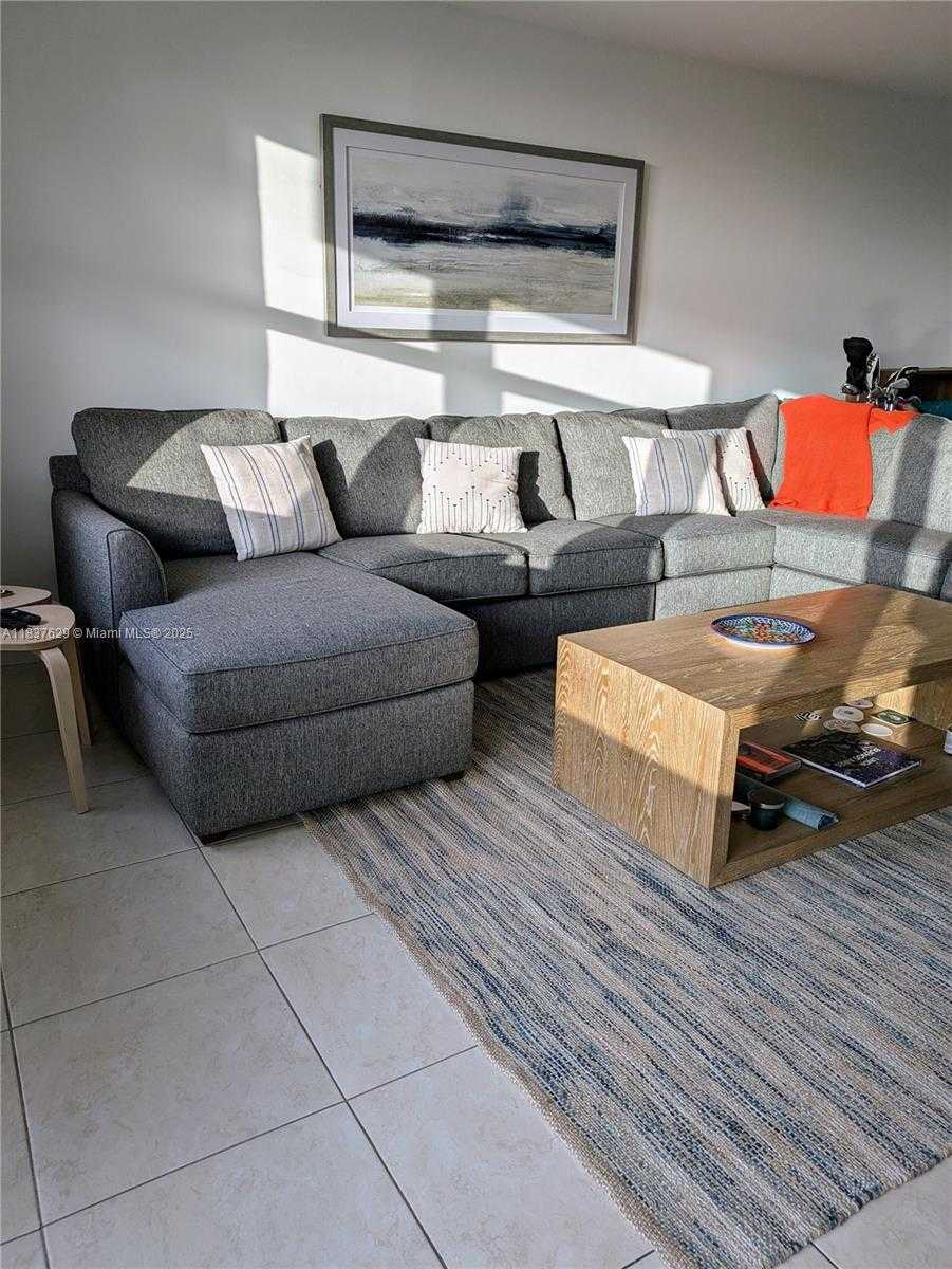 Small Image of 10101 EAST BAY HARBOR DR #402, Bay Harbor Islands Number 11