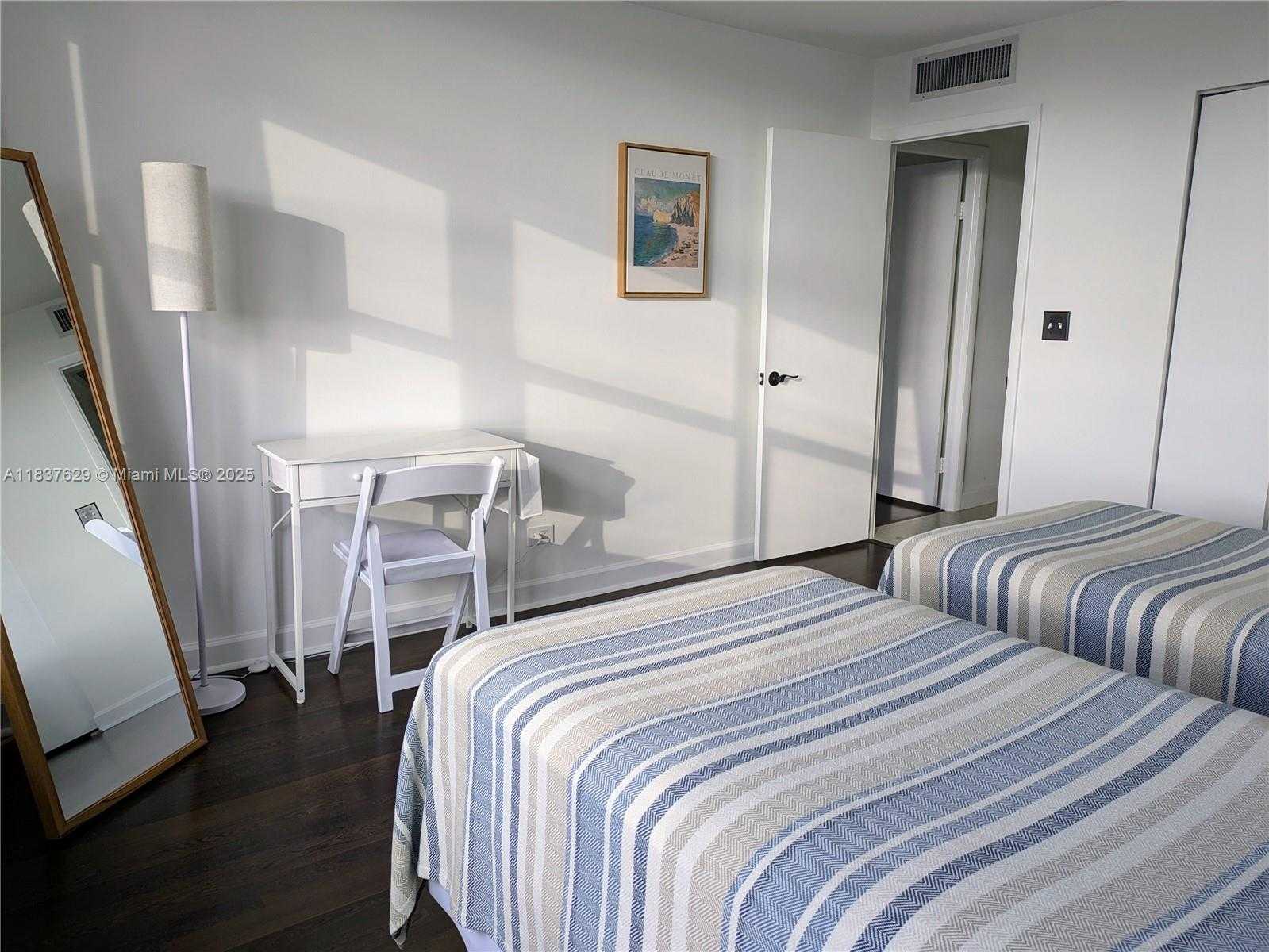 Small Image of 10101 EAST BAY HARBOR DR #402, Bay Harbor Islands Number 13