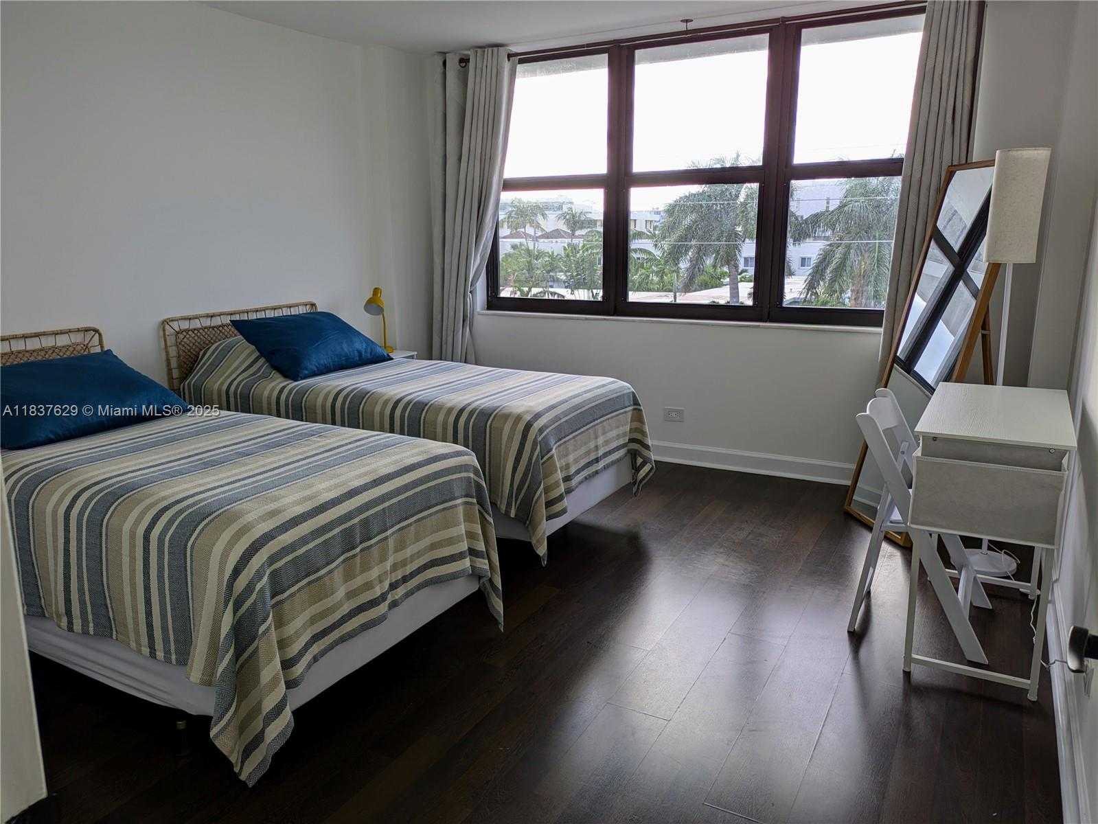 Small Image of 10101 EAST BAY HARBOR DR #402, Bay Harbor Islands Number 15