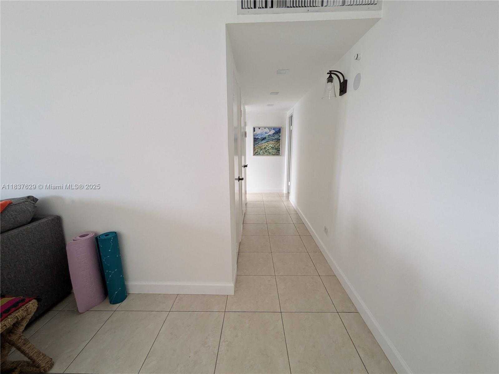 Small Image of 10101 EAST BAY HARBOR DR #402, Bay Harbor Islands Number 23