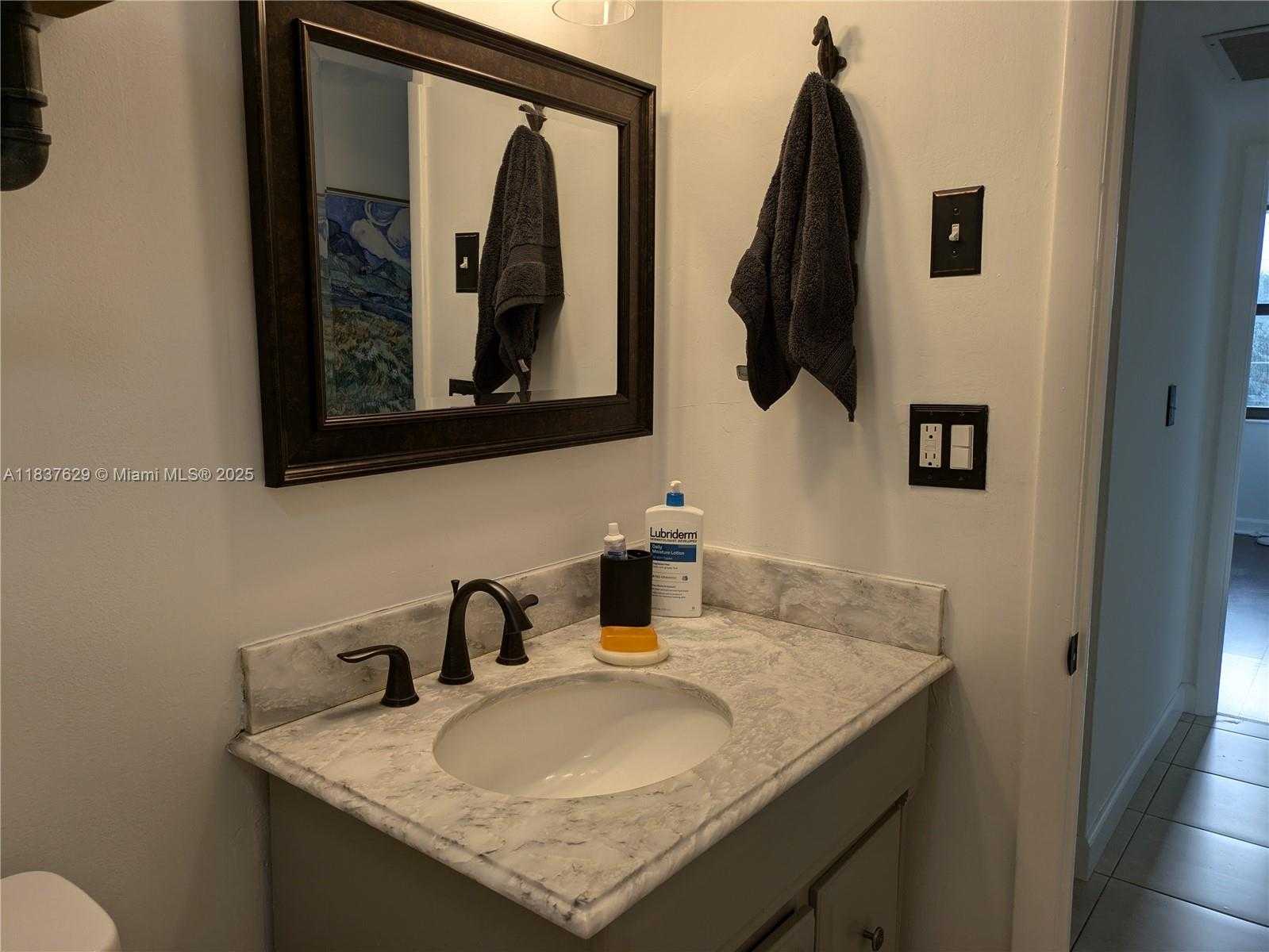 Small Image of 10101 EAST BAY HARBOR DR #402, Bay Harbor Islands Number 24