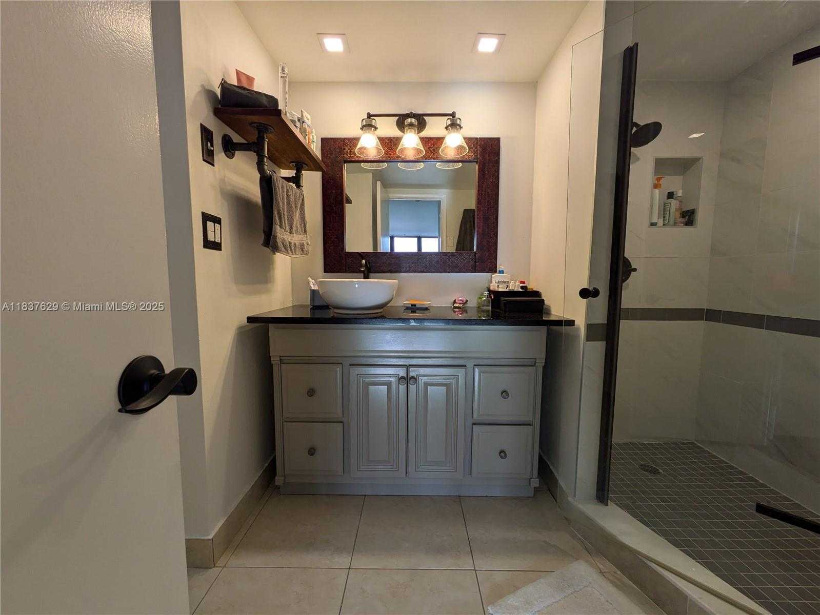 Small Image of 10101 EAST BAY HARBOR DR #402, Bay Harbor Islands Number 27