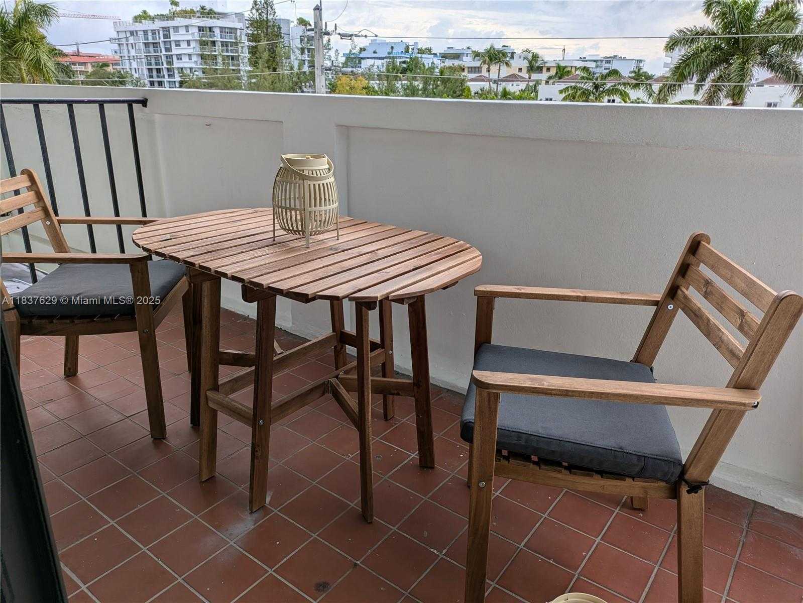 Small Image of 10101 EAST BAY HARBOR DR #402, Bay Harbor Islands Number 34