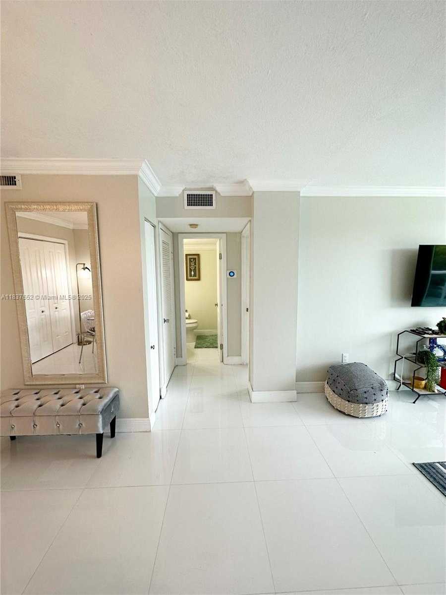 Small Image of 2841 NORTH EAST 163RD ST #304, North Miami Beach Number 14