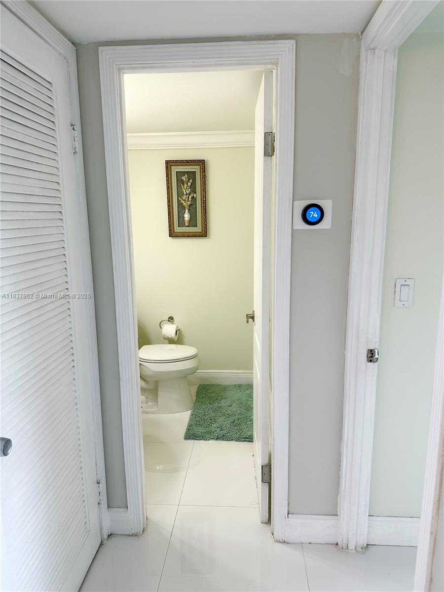 Small Image of 2841 NORTH EAST 163RD ST #304, North Miami Beach Number 15