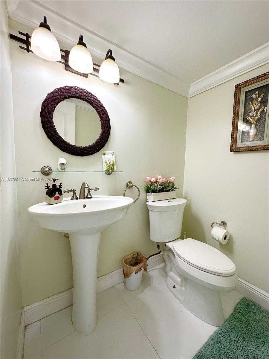 Small Image of 2841 NORTH EAST 163RD ST #304, North Miami Beach Number 16