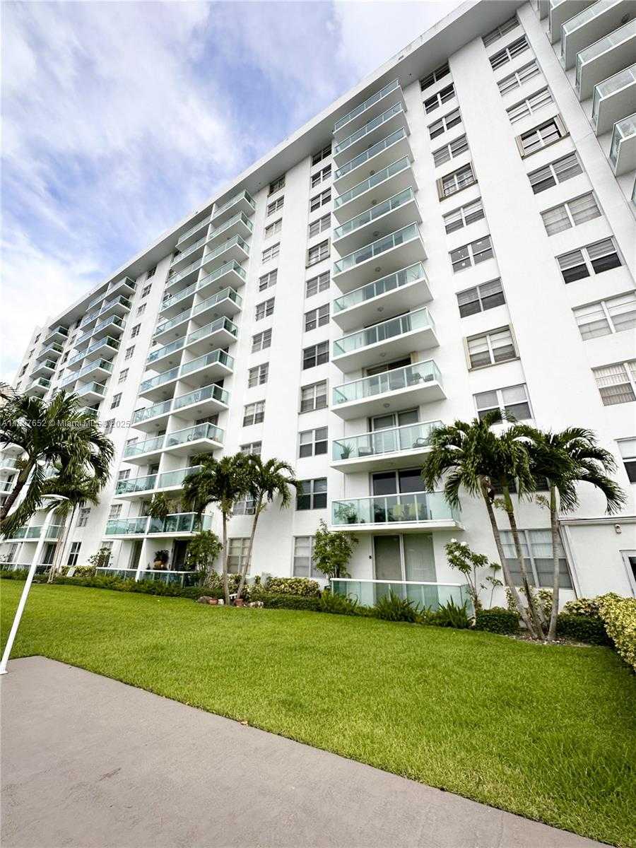 Small Image of 2841 NORTH EAST 163RD ST #304, North Miami Beach Number 26
