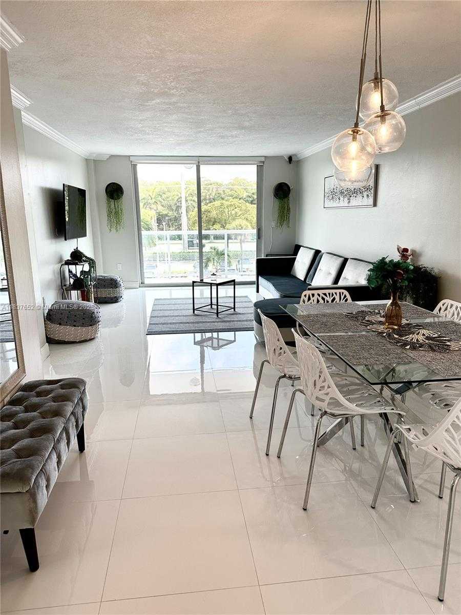 Small Image of 2841 NORTH EAST 163RD ST #304, North Miami Beach Number 4