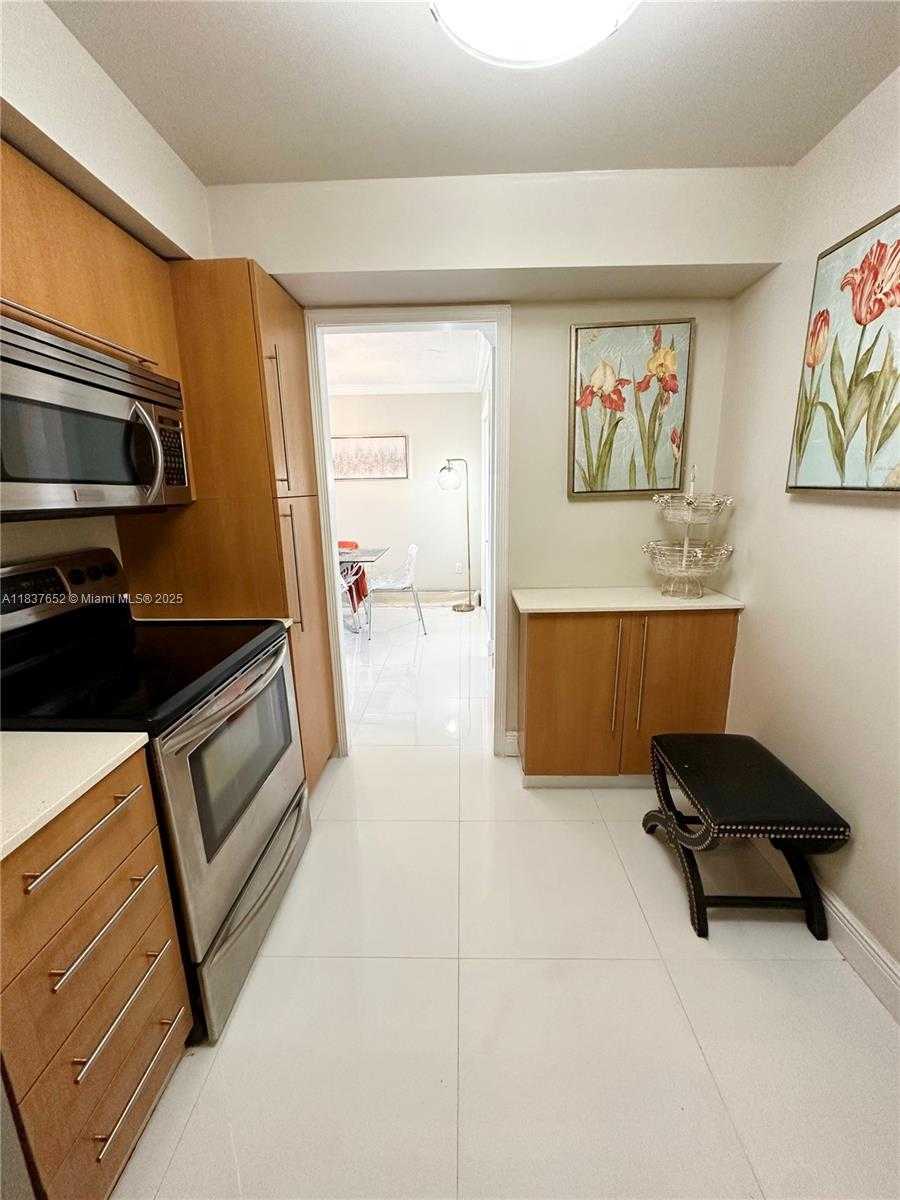 Small Image of 2841 NORTH EAST 163RD ST #304, North Miami Beach Number 7