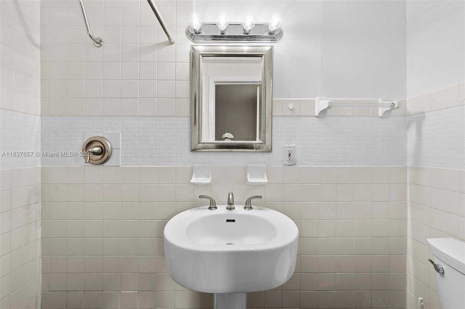 Small Image of 1211 PENNSYLVANIA AVE #A1, Miami Beach Number 22