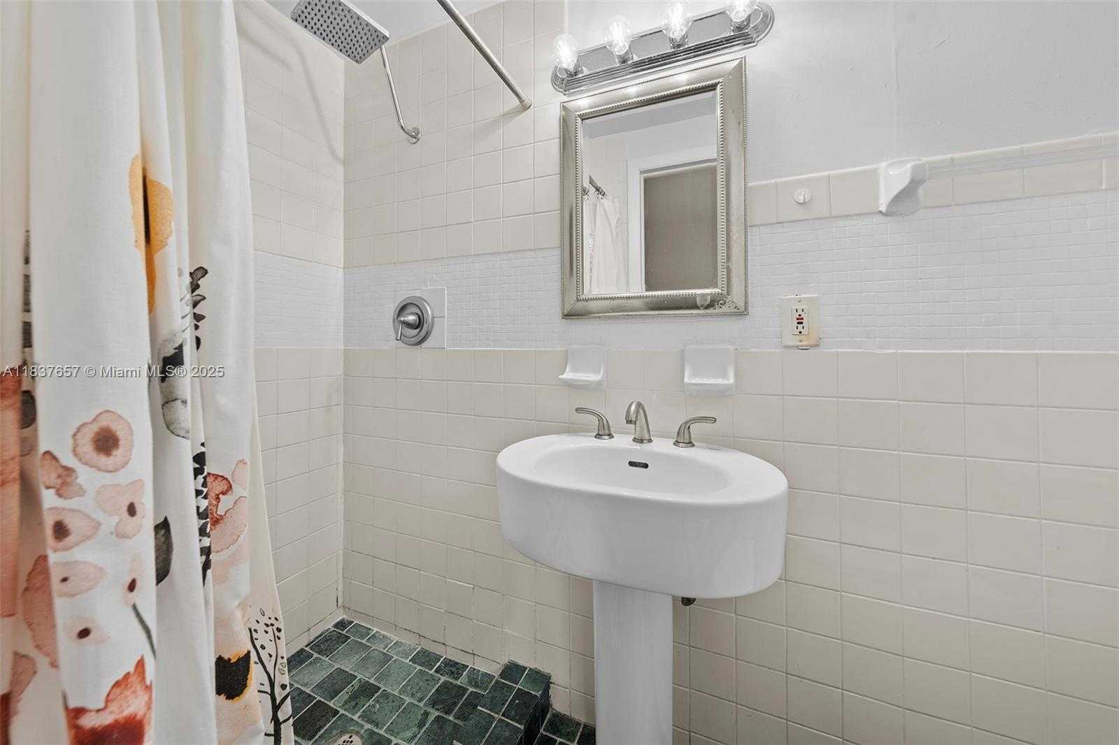 Small Image of 1211 PENNSYLVANIA AVE #A1, Miami Beach Number 23