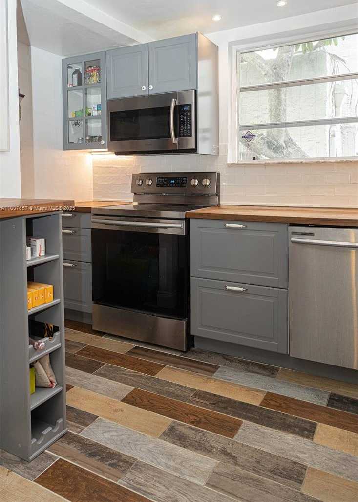 Small Image of 1211 PENNSYLVANIA AVE #A1, Miami Beach Number 4