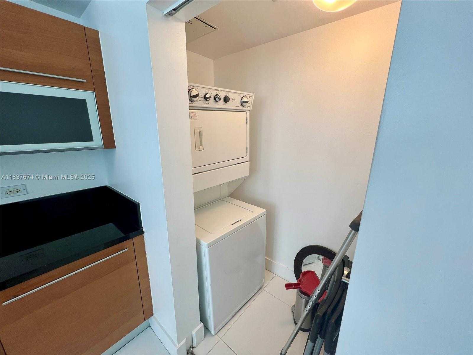Small Image of 253 NORTH EAST 2ND ST #1808, Miami Number 7