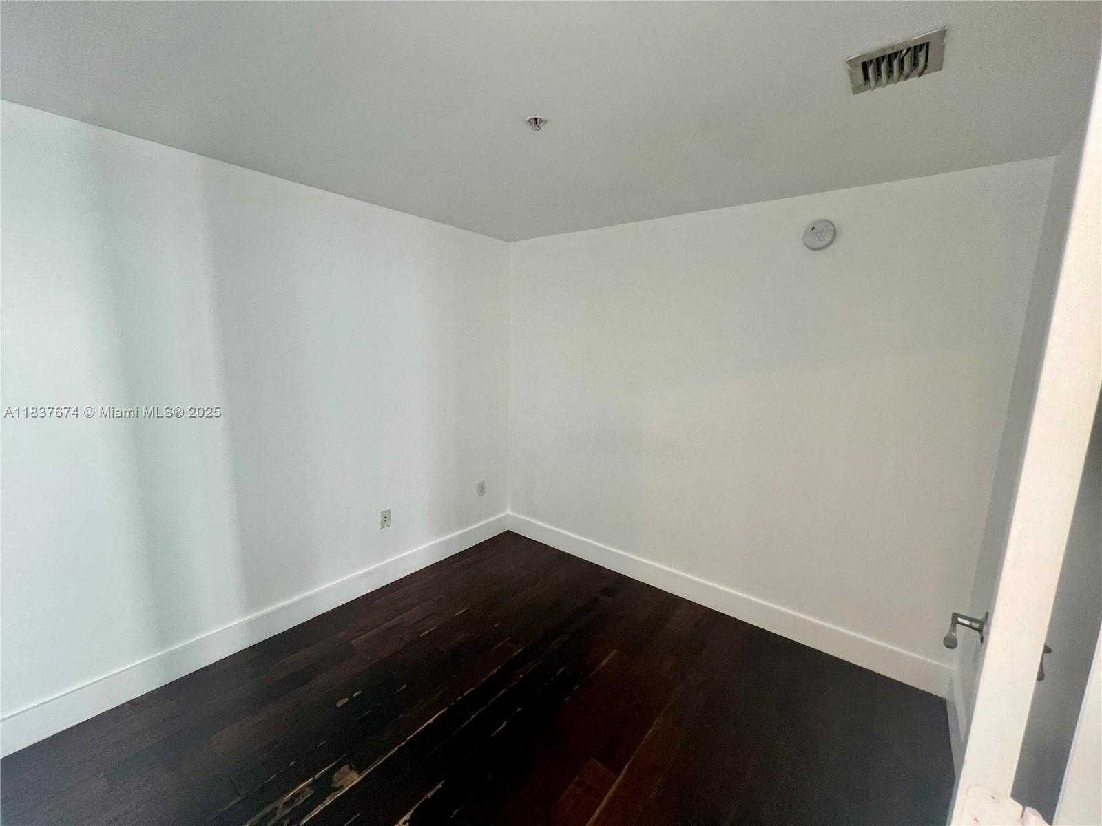 Small Image of 253 NORTH EAST 2ND ST #1808, Miami Number 9