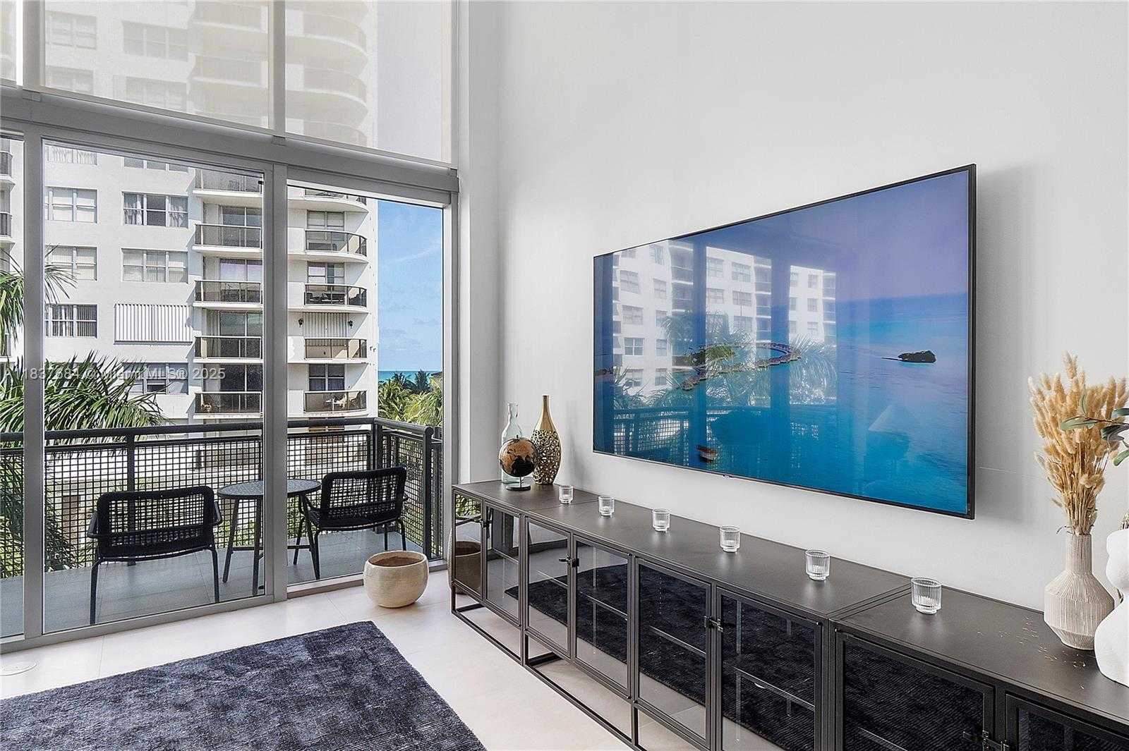 Small Image of Miami Beach Number 23