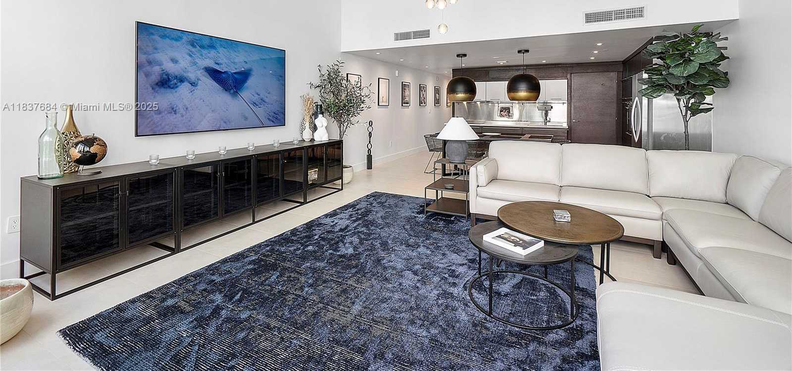 Small Image of Miami Beach Number 25