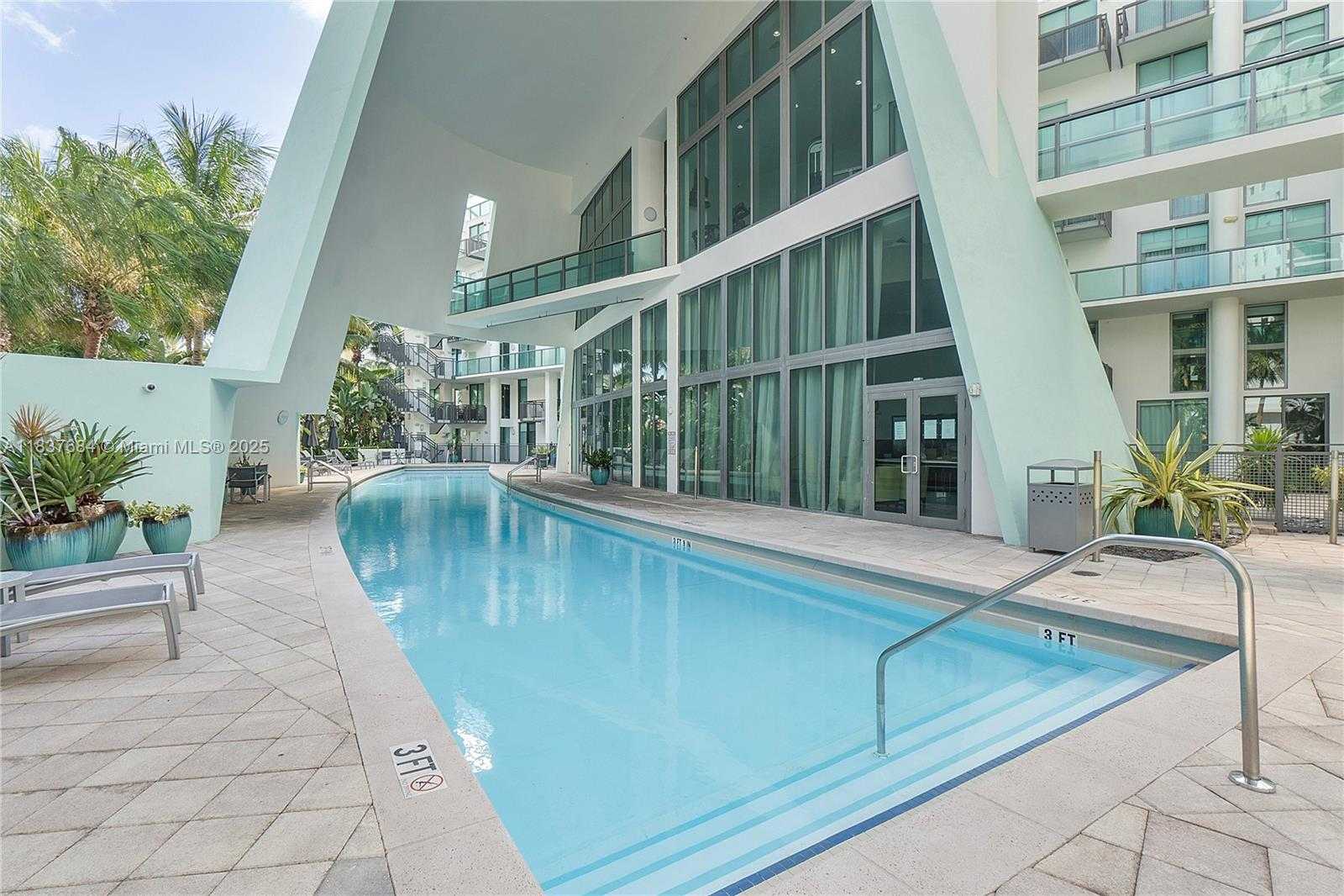 Small Image of Miami Beach Number 32