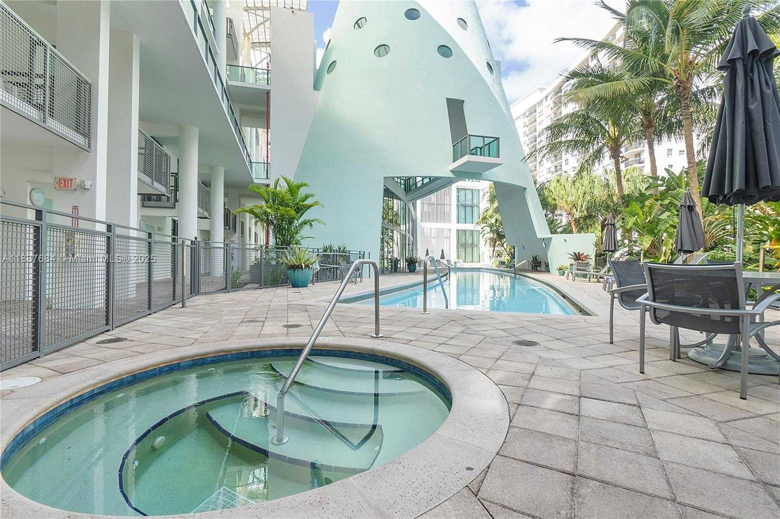 Small Image of Miami Beach Number 33