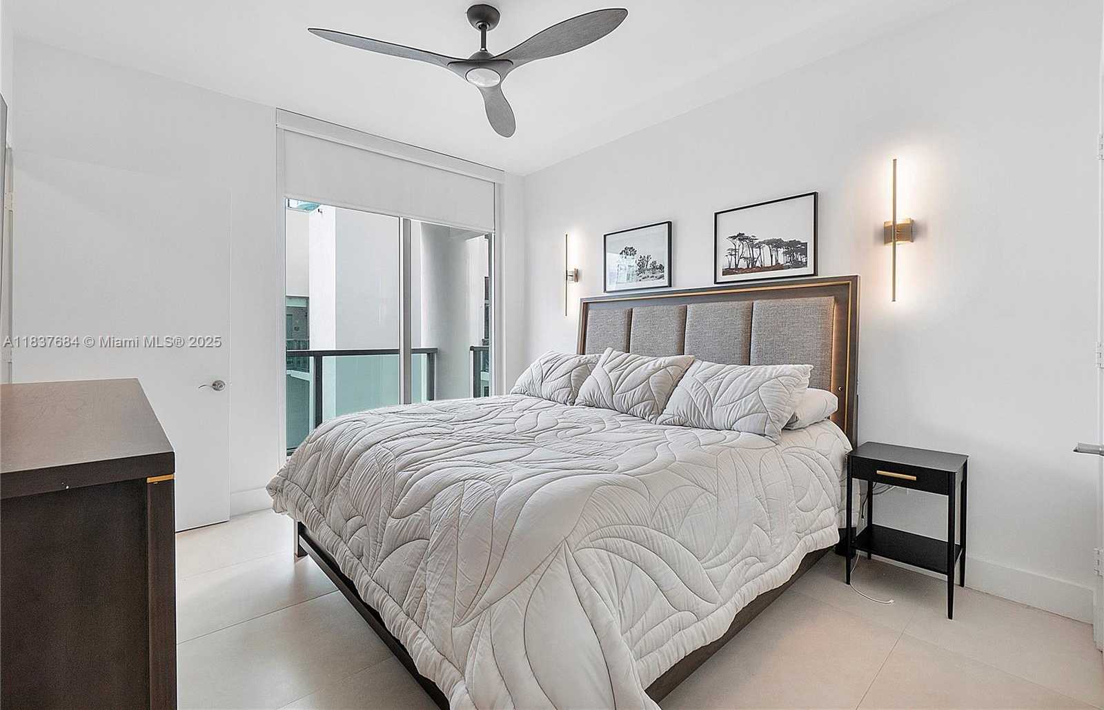 Small Image of Miami Beach Number 7