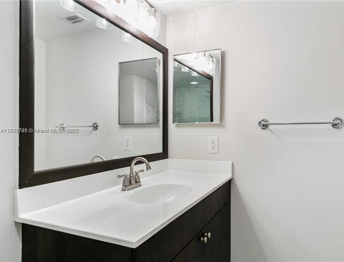 Small Image of 20505 EAST COUNTRY CLUB DR #632, Aventura Number 10