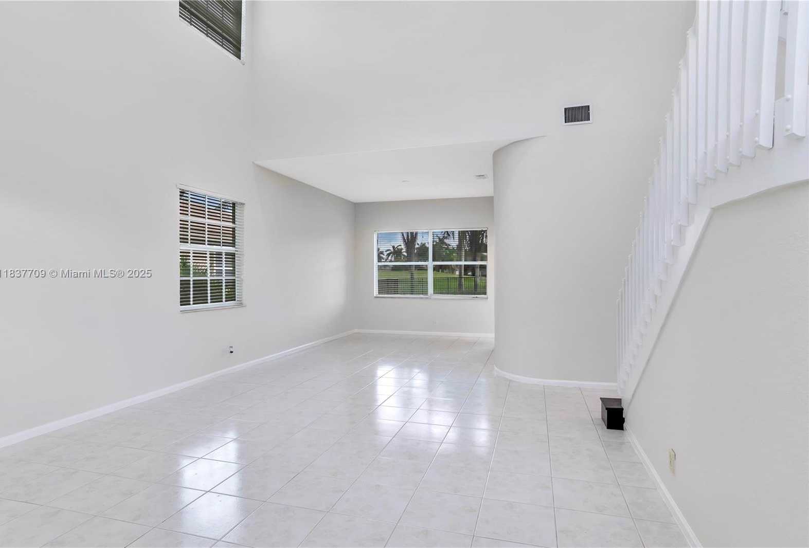 Small Image of 2527 EAGLE RUN DR, Weston Number 13