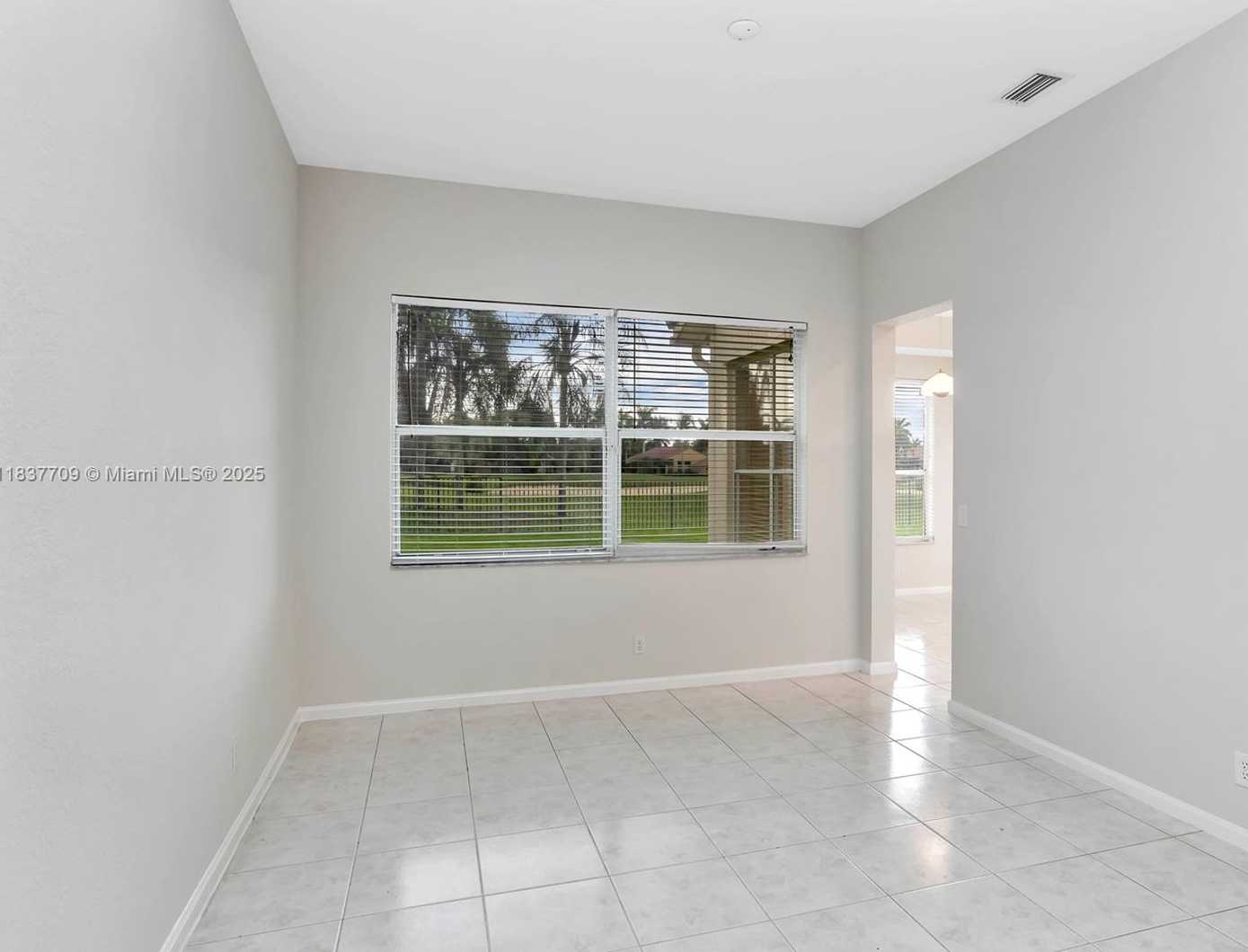 Small Image of 2527 EAGLE RUN DR, Weston Number 14