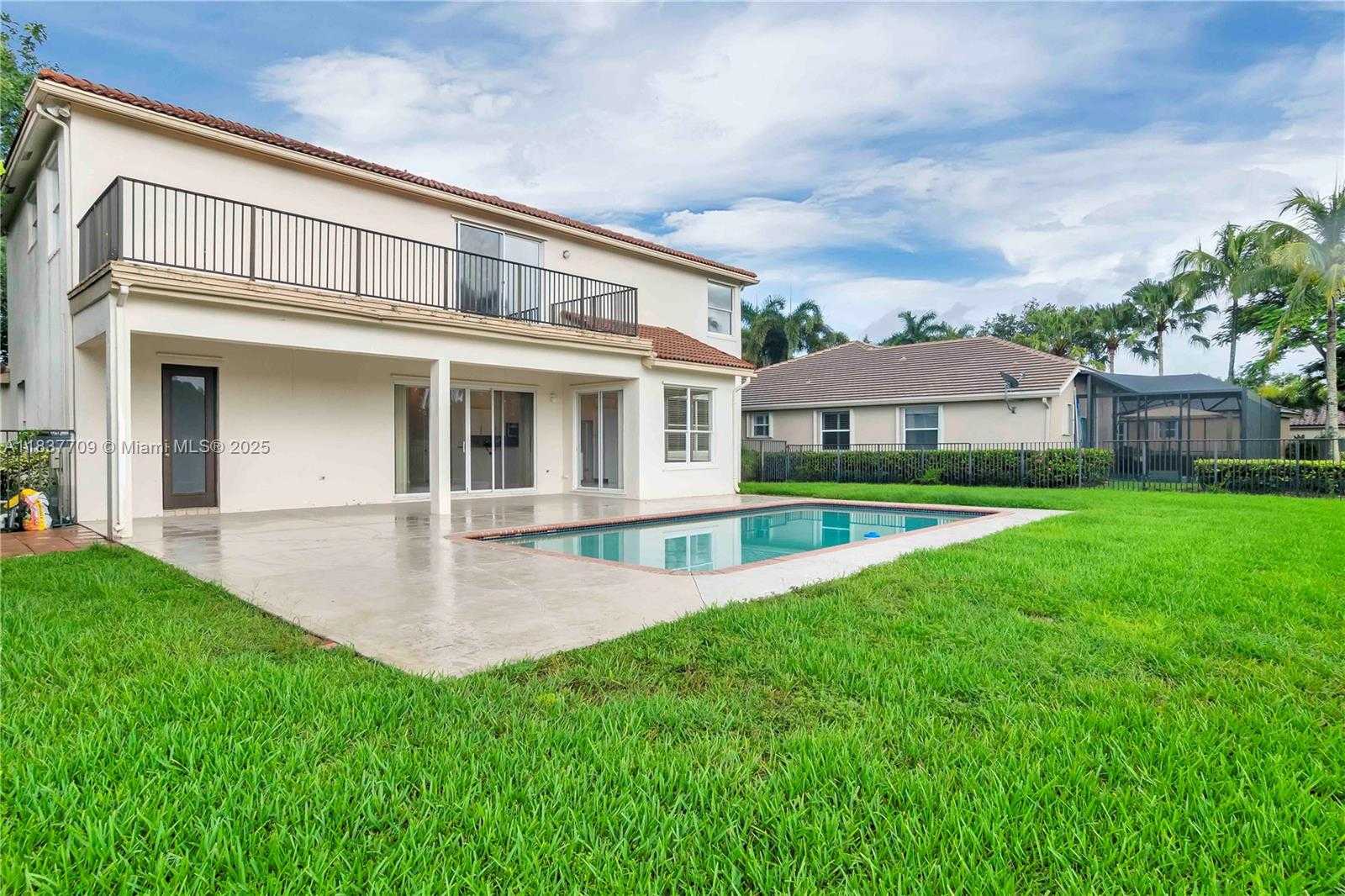 Small Image of 2527 EAGLE RUN DR, Weston Number 3