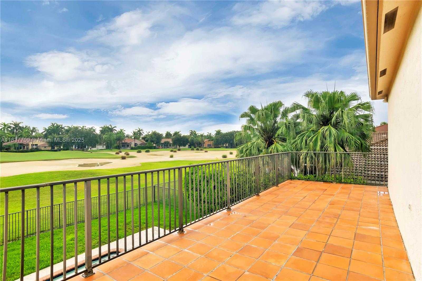 Small Image of 2527 EAGLE RUN DR, Weston Number 38