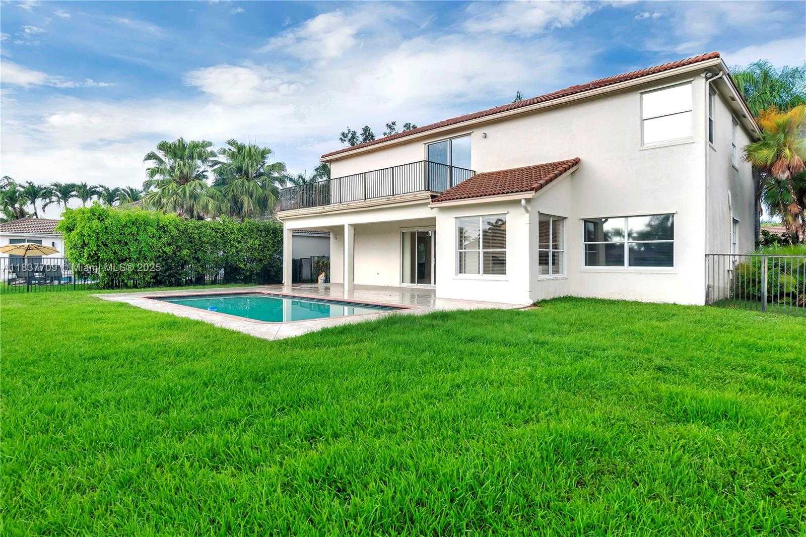 Small Image of 2527 EAGLE RUN DR, Weston Number 4