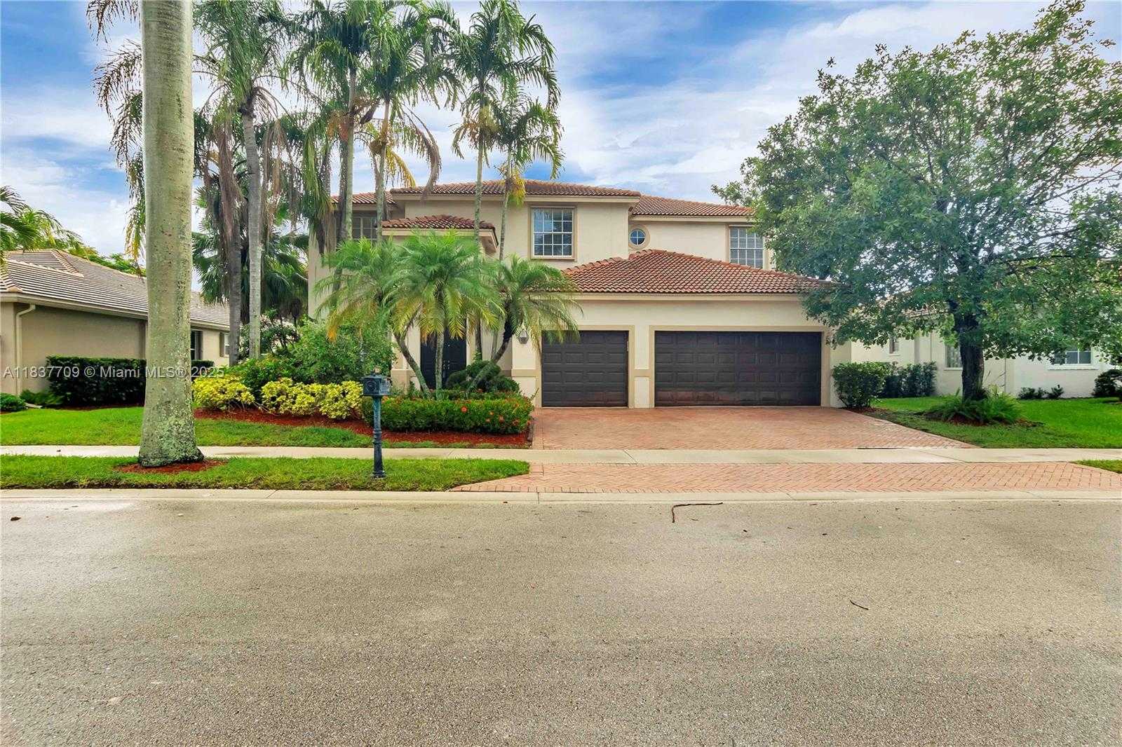 Small Image of 2527 EAGLE RUN DR, Weston Number 9