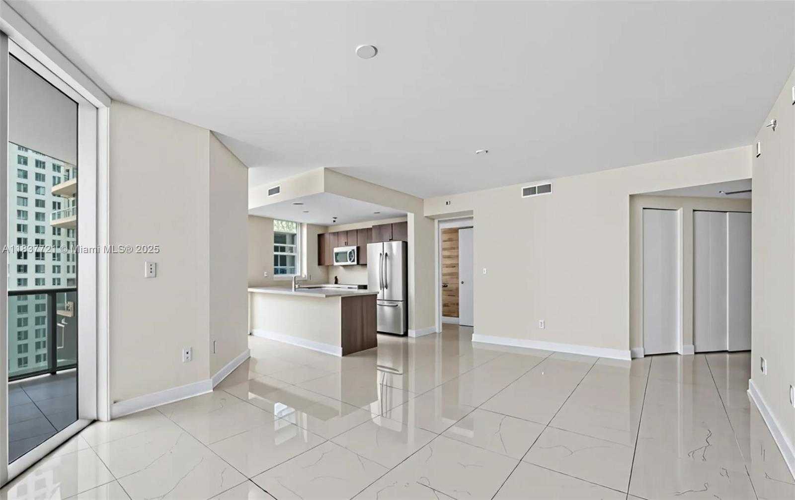 Small Image of 488 NE 18th St, Miami, FL 33132, USA Number 26