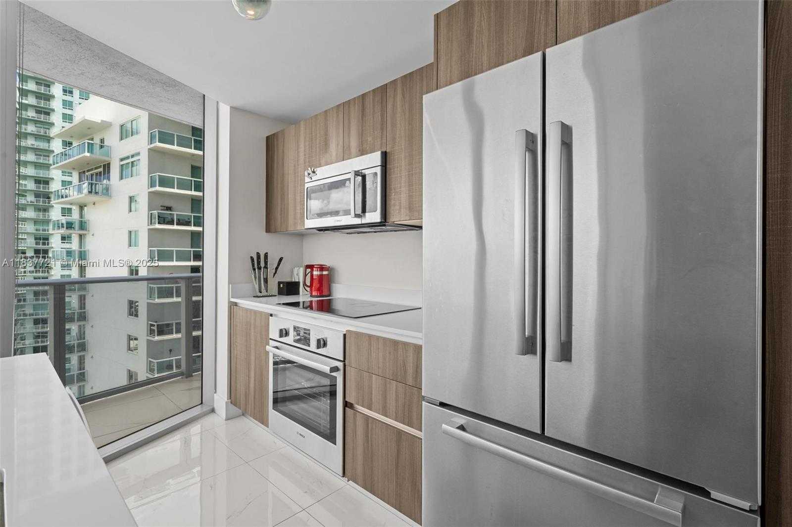 Small Image of 488 NE 18th St, Miami, FL 33132, USA Number 33
