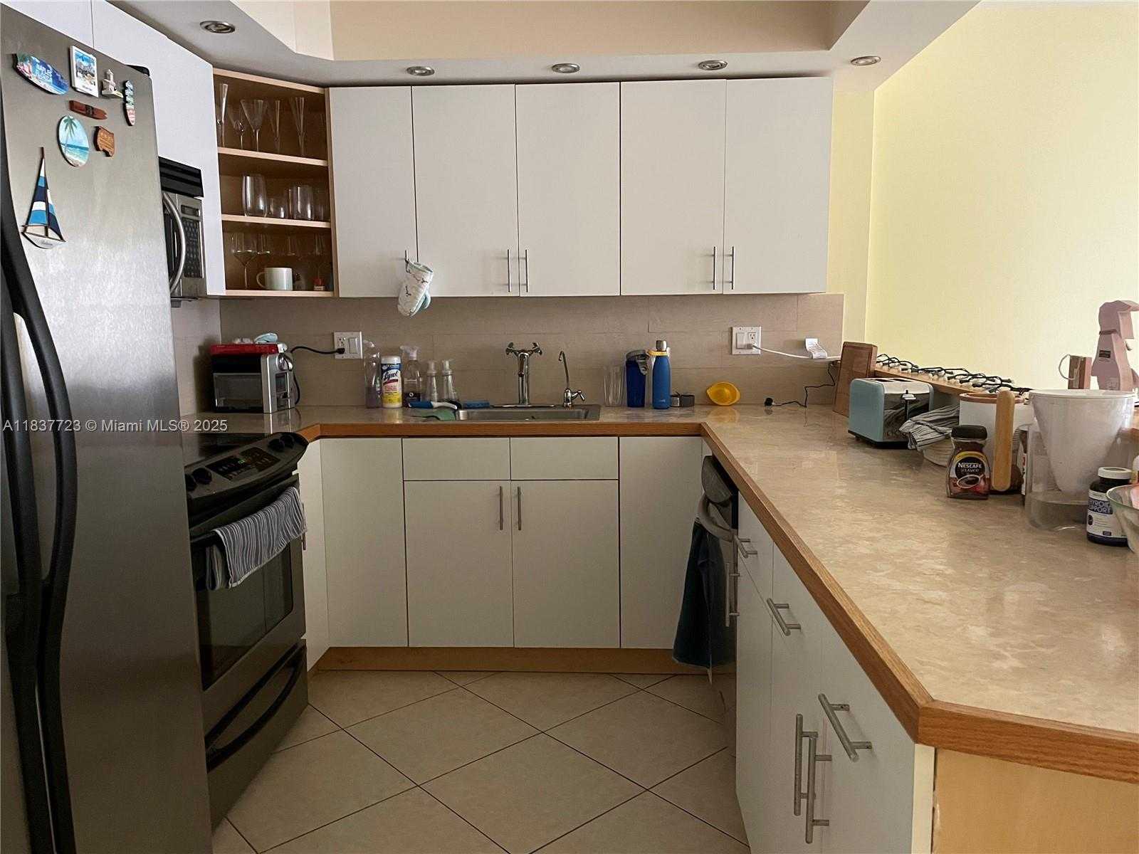 Small Image of 600 THREE ISLANDS BLVD #614, Hallandale Beach Number 3