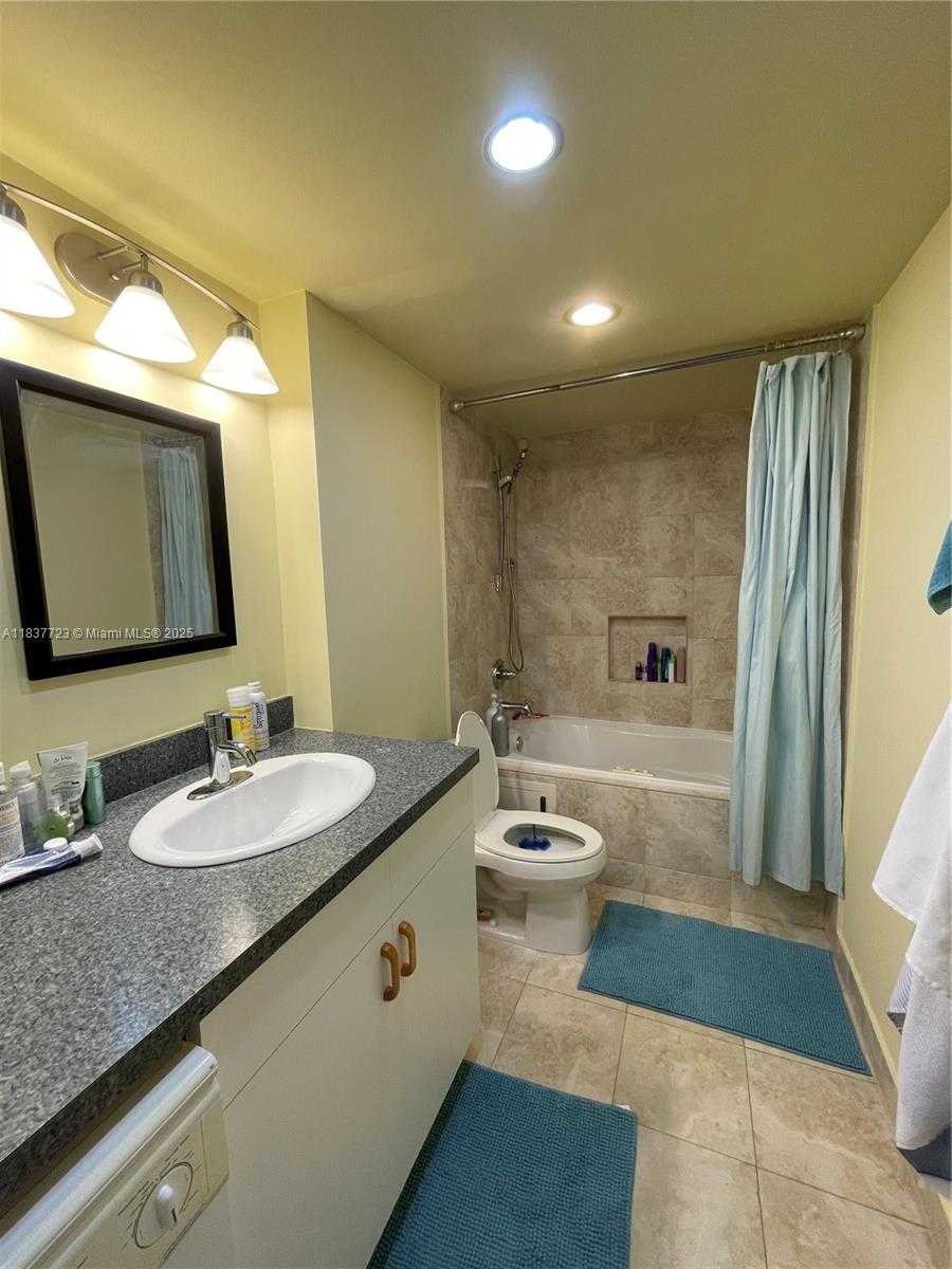 Small Image of 600 THREE ISLANDS BLVD #614, Hallandale Beach Number 4