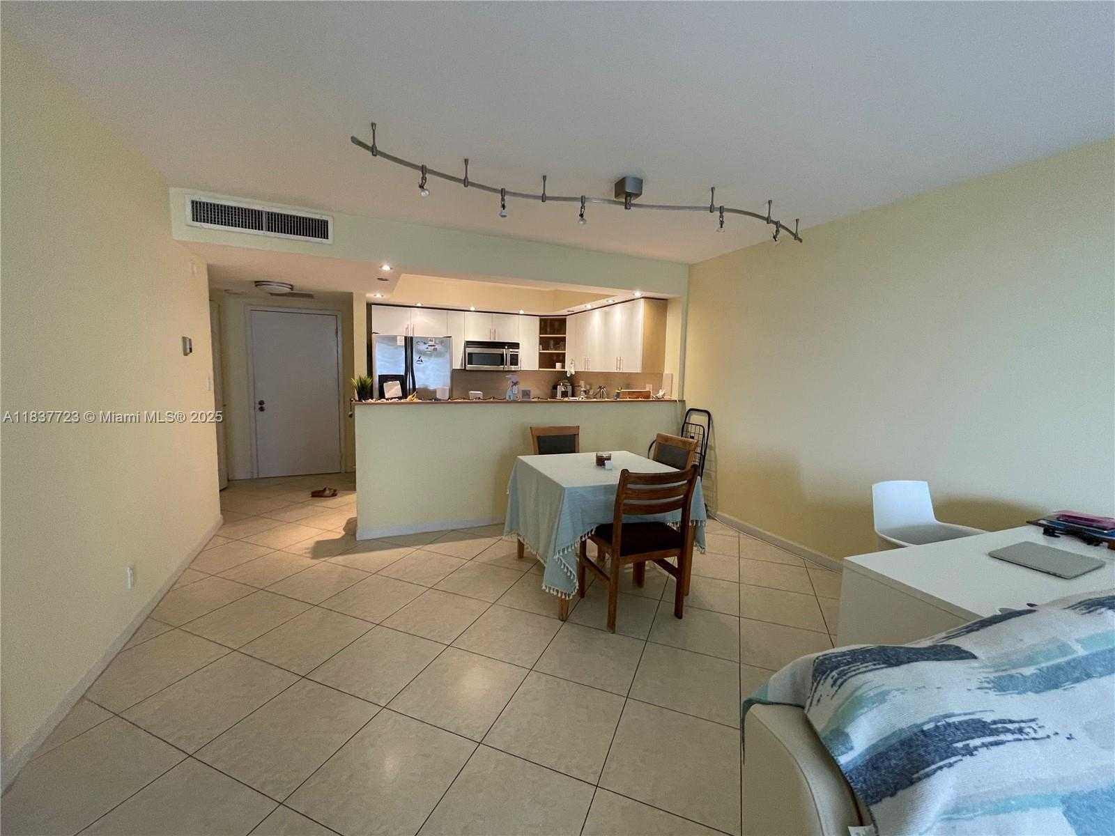 Small Image of 600 THREE ISLANDS BLVD #614, Hallandale Beach Number 5