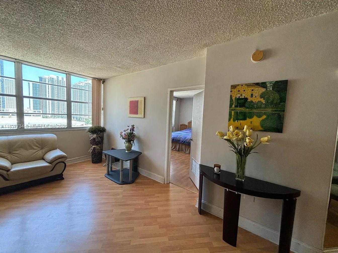 Small Image of 825 BRICKELL BAY DR #847, Miami Number 4