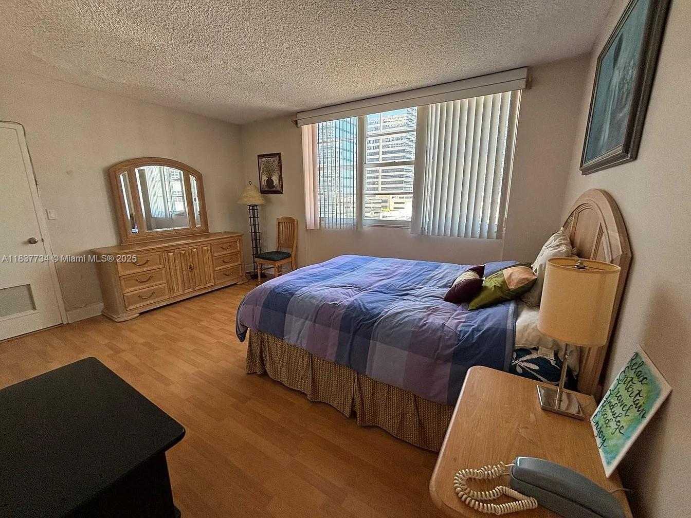 Small Image of 825 BRICKELL BAY DR #847, Miami Number 5