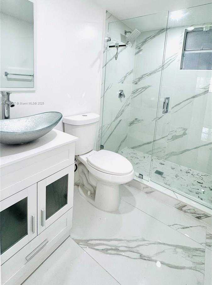 Small Image of 9375 FONTAINEBLEAU BLVD #L111, Miami Number 11