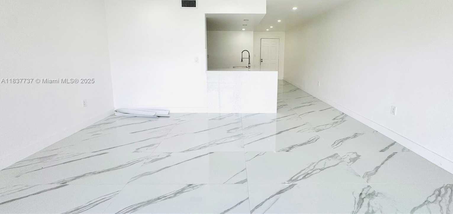 Small Image of 9375 FONTAINEBLEAU BLVD #L111, Miami Number 7