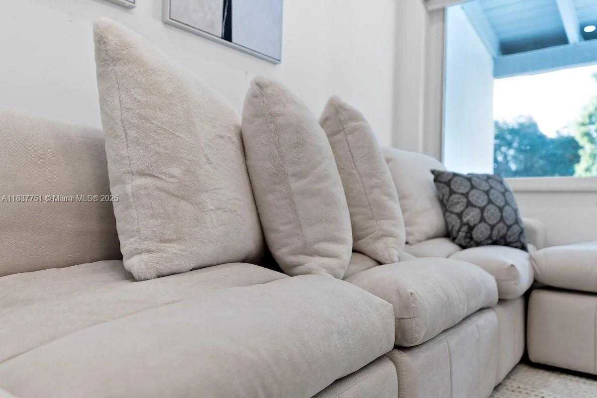 Small Image of 5821 NORTH WEST 1ST AVE #80, Miami Number 13