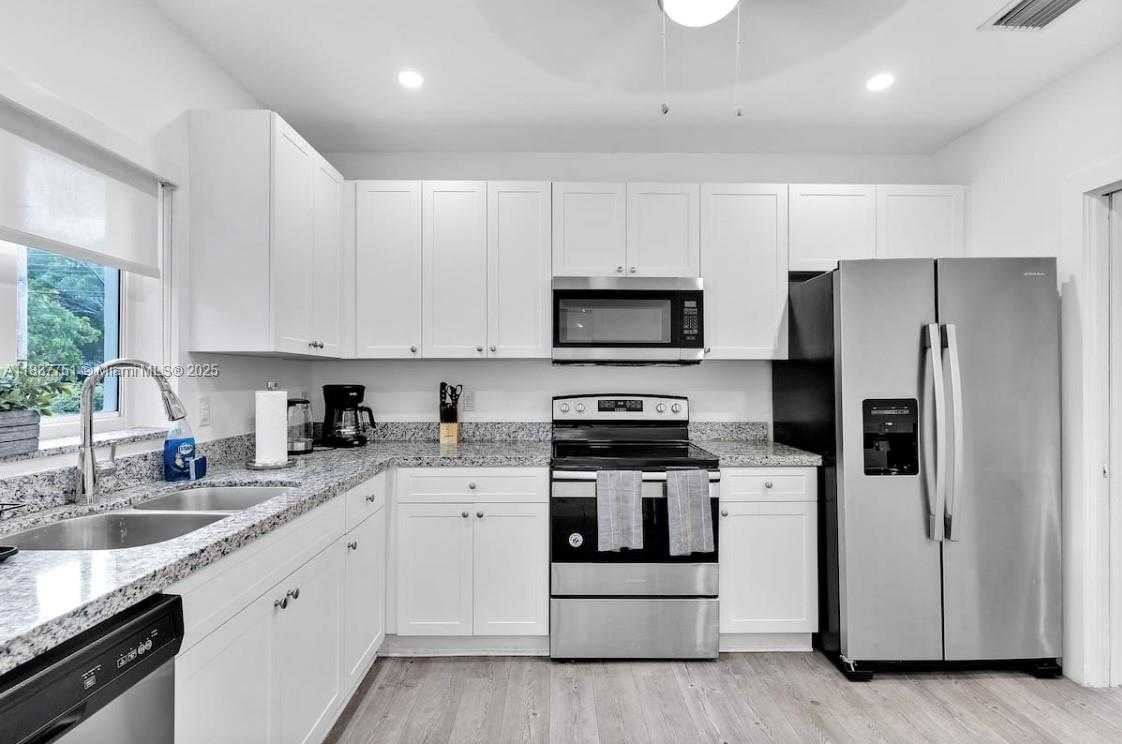 Small Image of 5821 NORTH WEST 1ST AVE #80, Miami Number 15