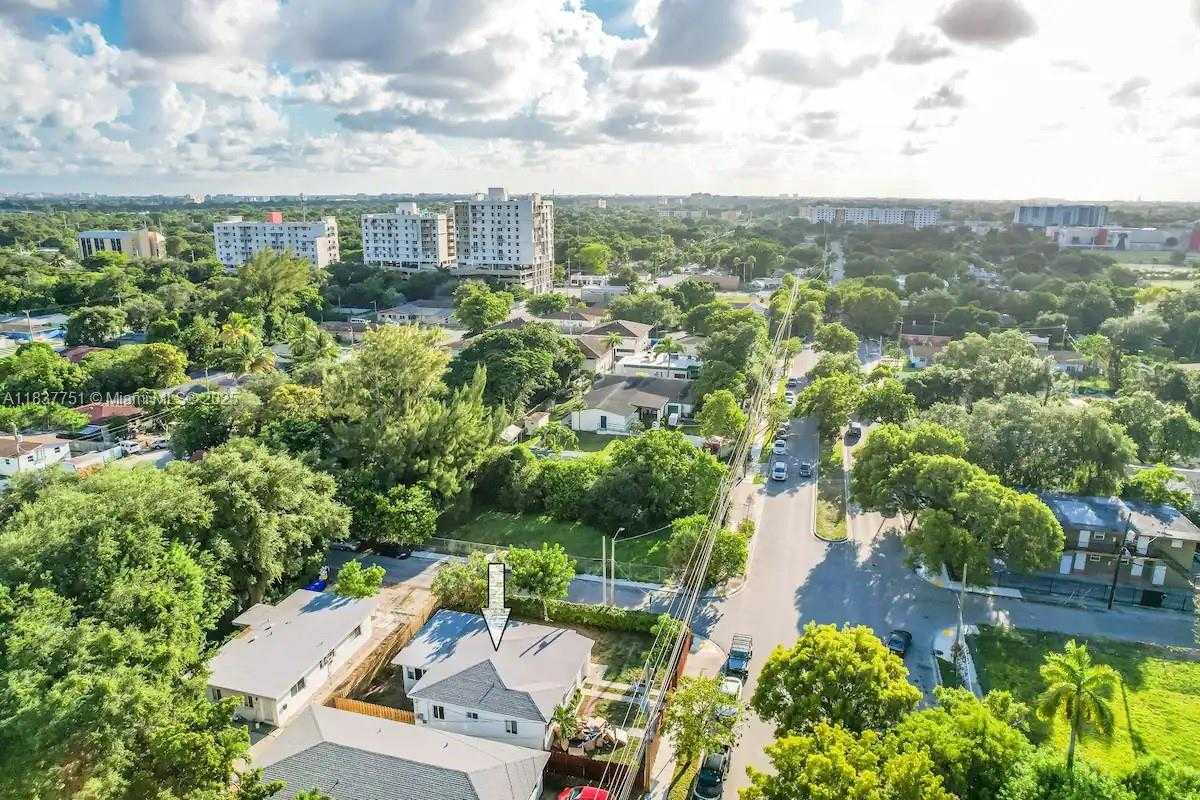Small Image of 5821 NORTH WEST 1ST AVE #80, Miami Number 23