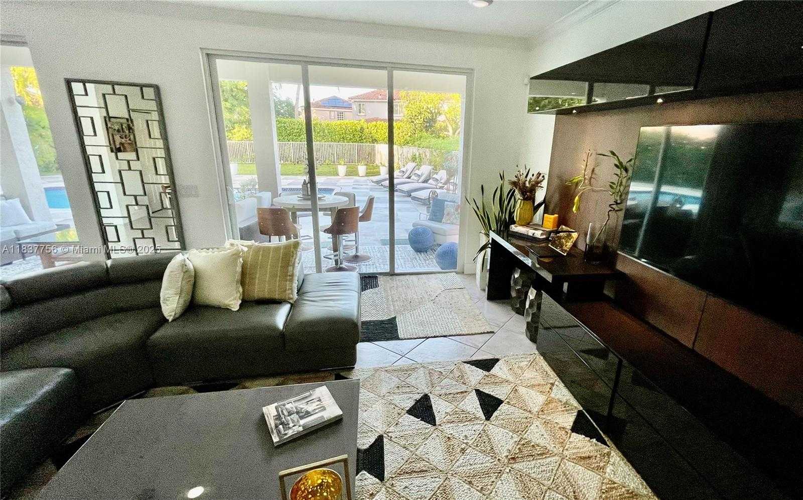 Small Image of 4093 STAGHORN LN, Weston Number 17